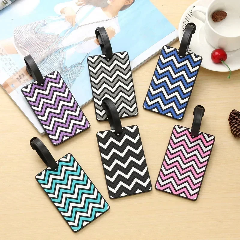 Geometrik Bagaj Etiketleri Kad - Men Accessories Name incelemesi ve fiyatı